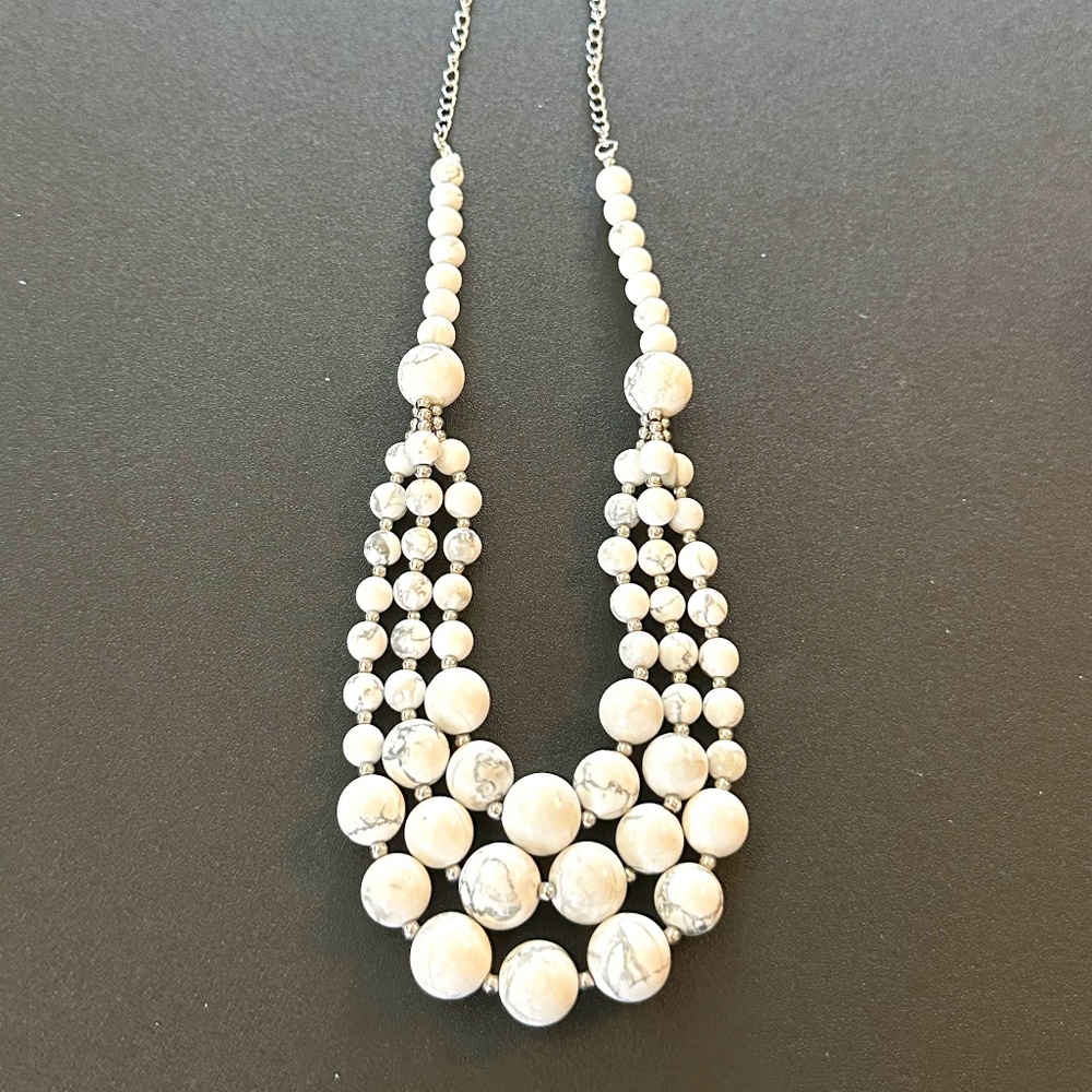 Silver, White Magnesite & Gray veining, 3 strand Beaded Necklace NWOT